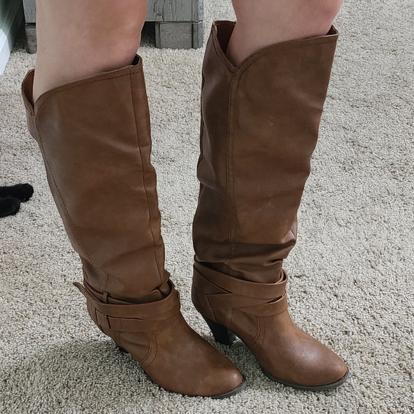 Brown Knee-high Boots - Picture 9 of 10